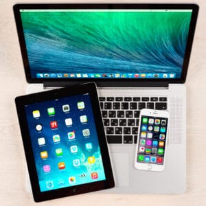 Macbook-iPad-iPhone
