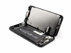 Arbeit an der iPhone X Platine