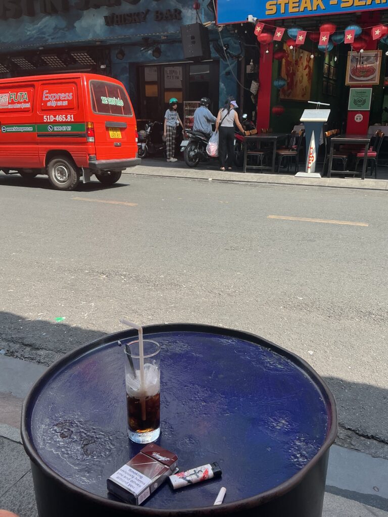 Ein Cafe in Saigon.